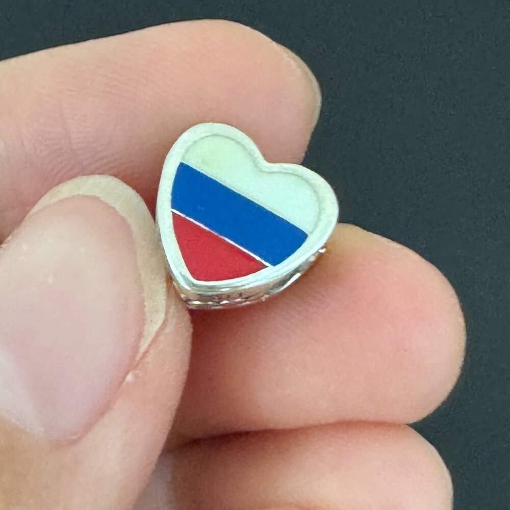 Pandora Russia Flag Heart Exclusive Charm